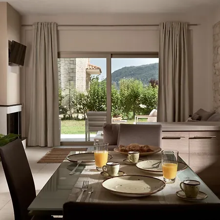 Villa Avesta Private - Kallisto Vlikhon